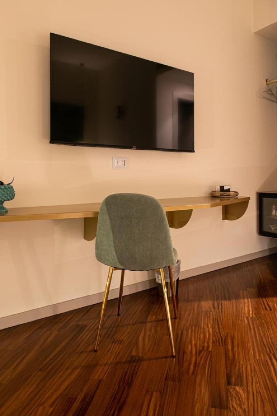 Hotel Bhr Cavour 150 Rzym Zewnętrze zdjęcie
