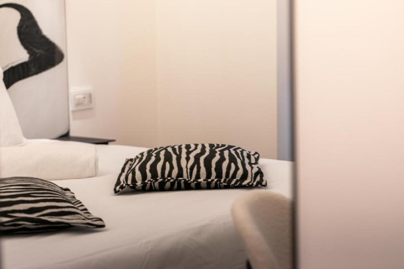Hotel Bhr Cavour 150 Rzym Zewnętrze zdjęcie