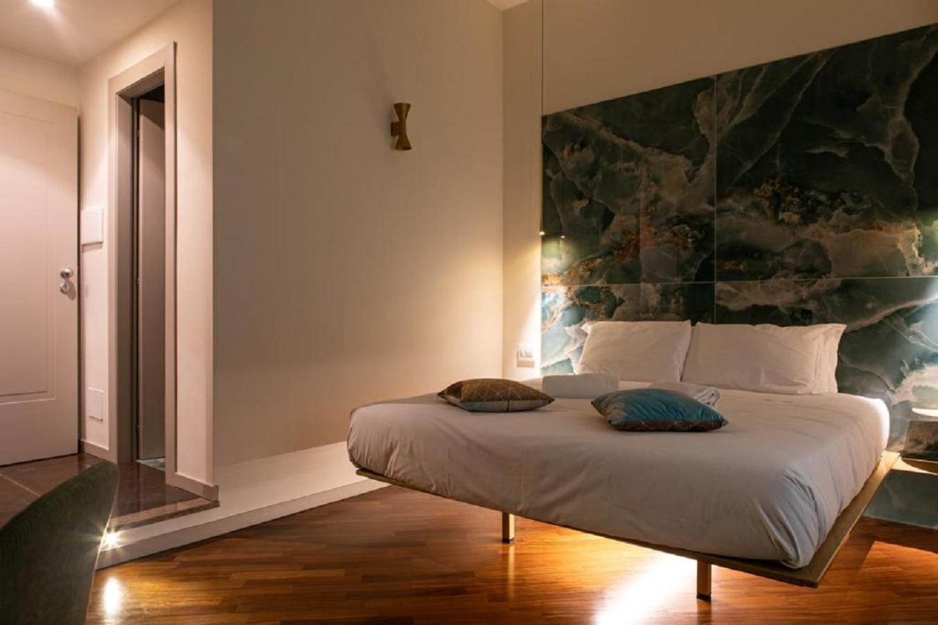 Hotel Bhr Cavour 150 Rzym Zewnętrze zdjęcie